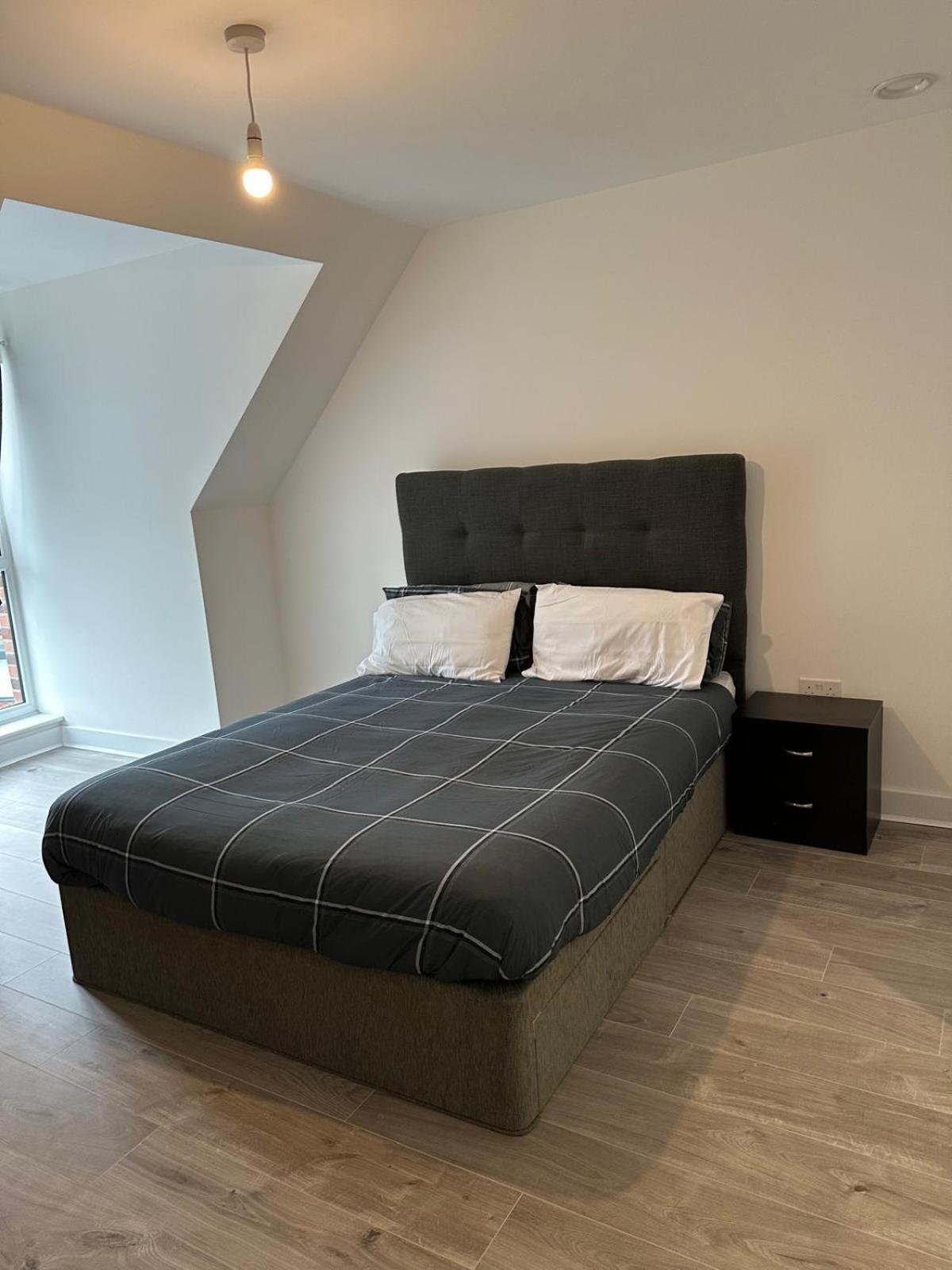 Lush King Ensuite In A Shared Home Μάντσεστερ Εξωτερικό φωτογραφία